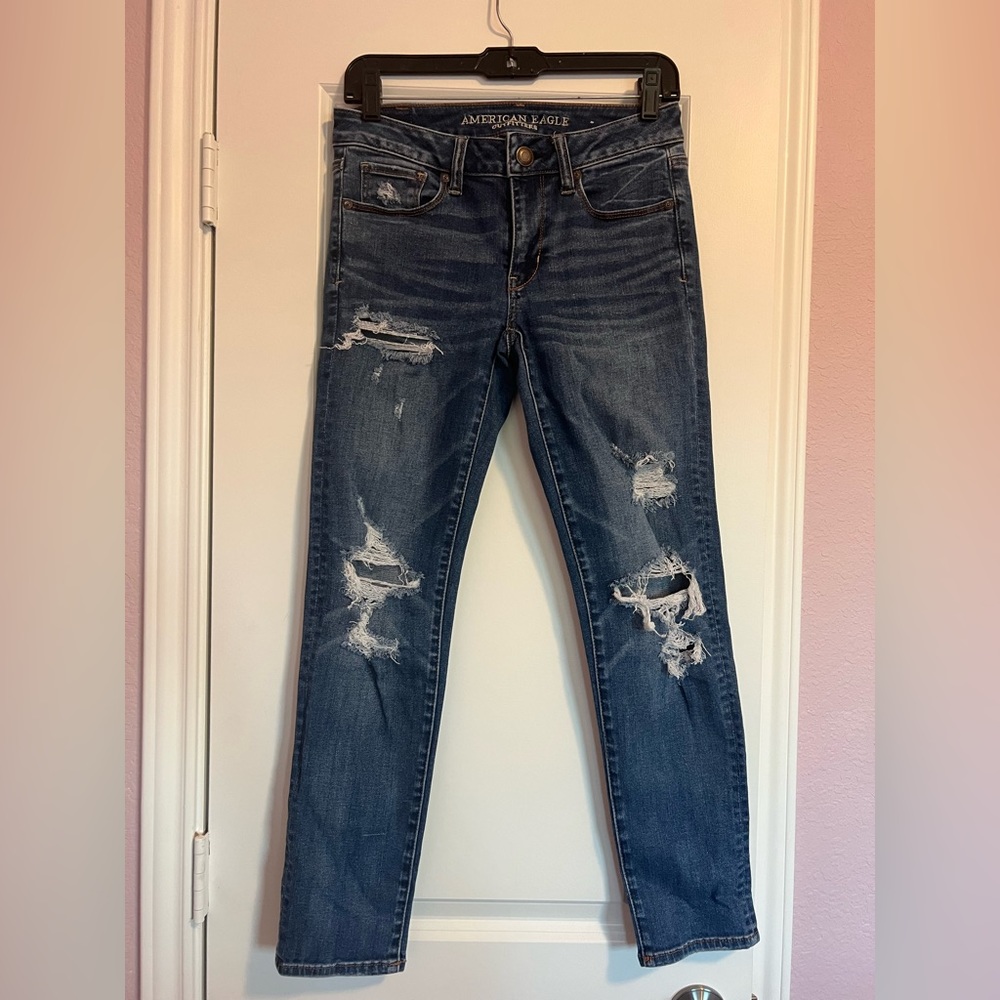Ripped American eagle skinny jeans